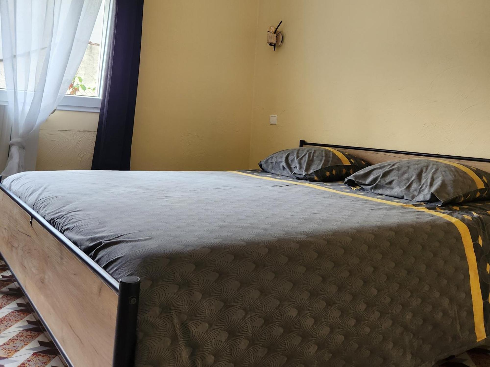 Les Belles Nuits Bed and Breakfast Le Bousquet-d'Orb Exteriör bild